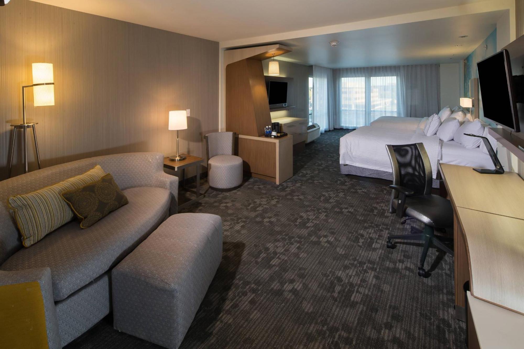 Courtyard Bay City Extérieur photo