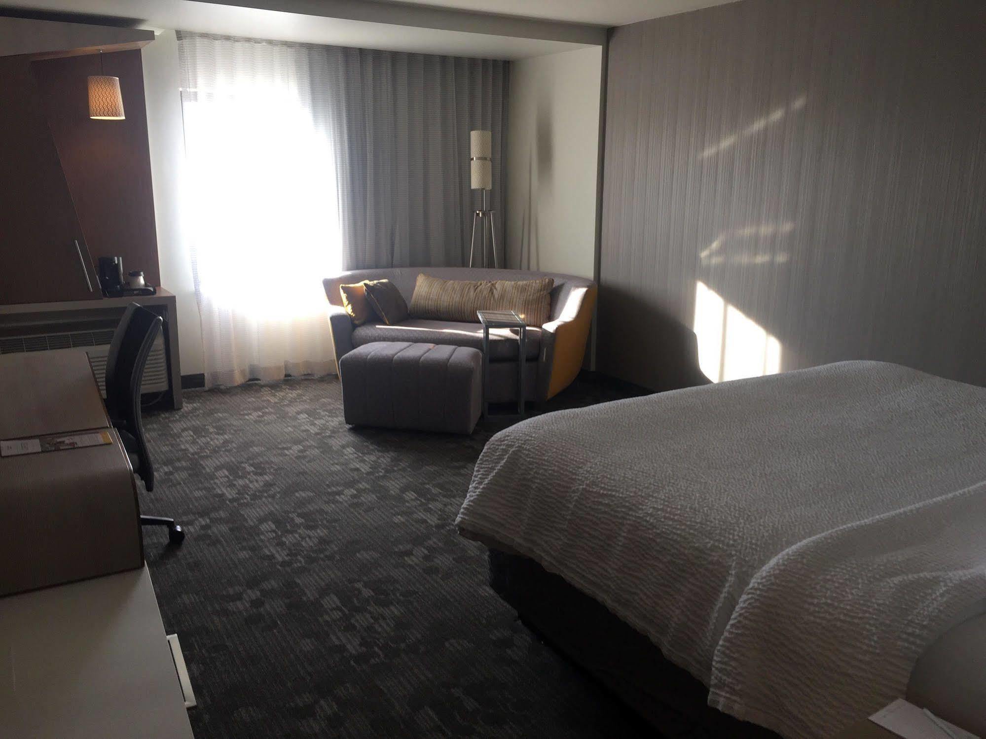 Courtyard Bay City Extérieur photo